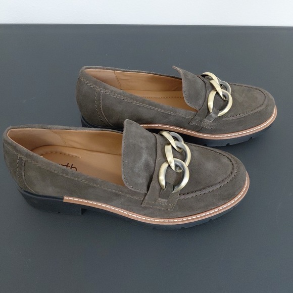 Earth Shoes - EARTH Lug Loafers Womens 9M Dark Khaki Etzalor Leather Chain Comfort Chic NEW